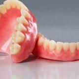 Protez Diş Temizliği: Estetik Güzelliğin Anahtarı